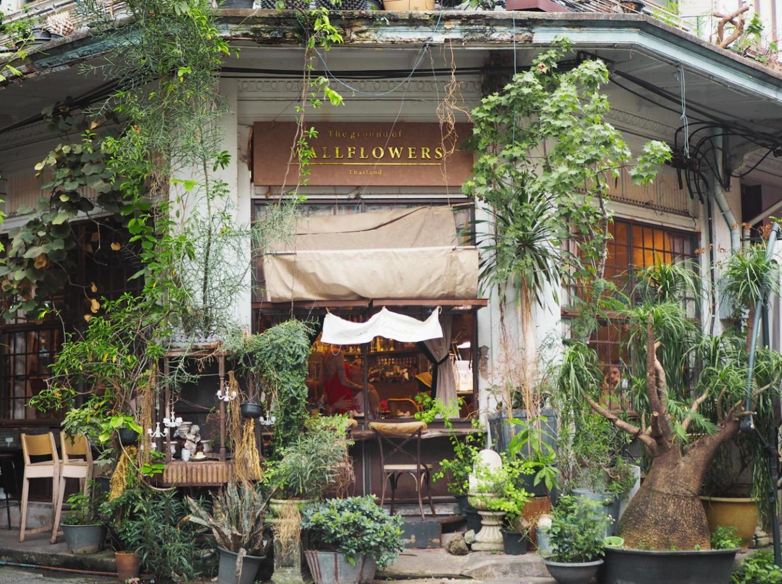 Noir Cafe And Hostel Chinatown Bangkok Bagian luar foto